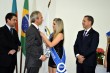 MOmento em que o prefeito recebe o "botom" do Sindilojas Vale do Jacu