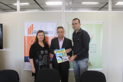 Prefeitura Municipal renova parceria com Programa de Microcr�dito 