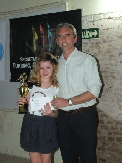 Talentos de Candel�ria brilharam no 6� Festival da Can��o Estudantil