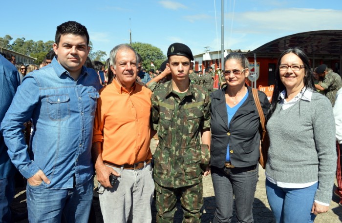 Soldados recebem a �Boina Preta�