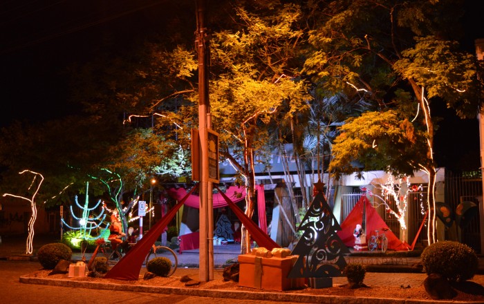 Pagina no Facebook tem recorde de visualiza��es com fotos do Natal das Candeias