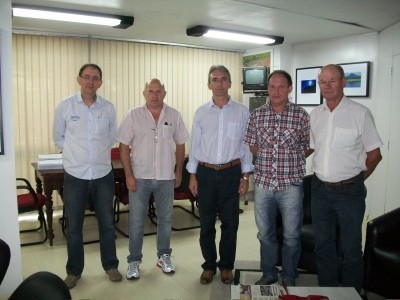 Hospital Candel�ria quer parceria com prefeitura