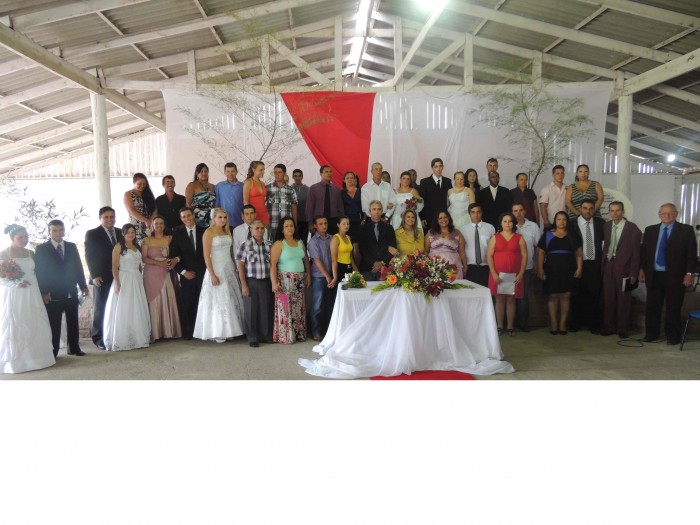 Casamento Coletivo acontece amanh� 