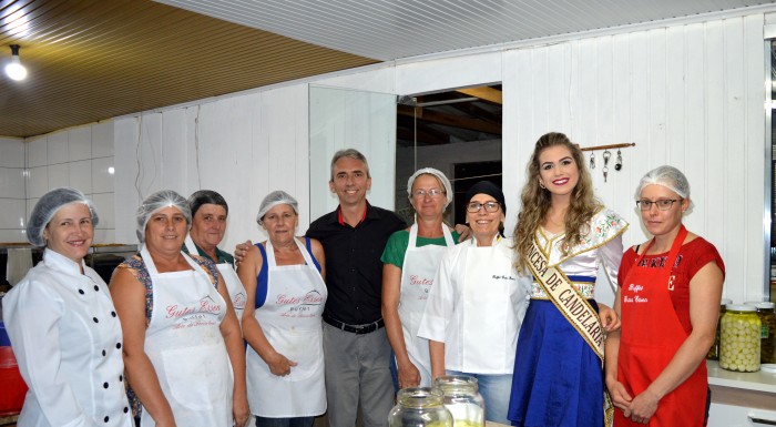 Casa lotada para o 5� Deutschfest na Linha Curitiba