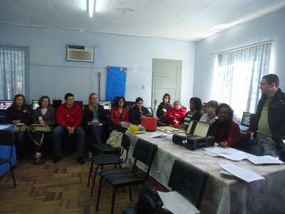 Secretaria Municipal de Educa��o promove curso de capacita��o da FICAI online