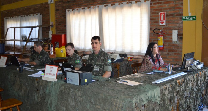  Exercito realiza sele��o complementar