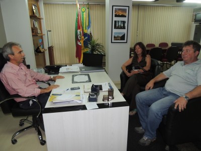 Conv�nio com EMATER/ASCAR e Prefeitura de Candel�ria � fortalecido