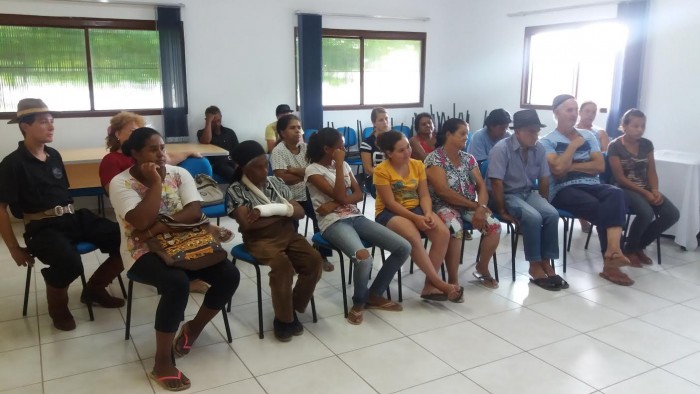 Projeto �M�os na Terra�