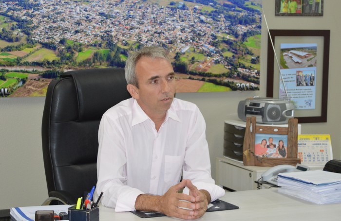 Contas do exerc�cio de 2013 aprovadas por unanimidade