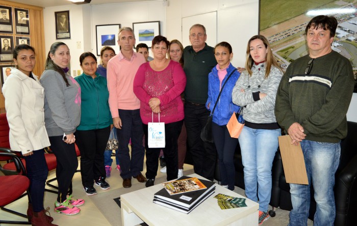 Atelier cal�adista fecha e trabalhadoras procuram amparo na prefeitura