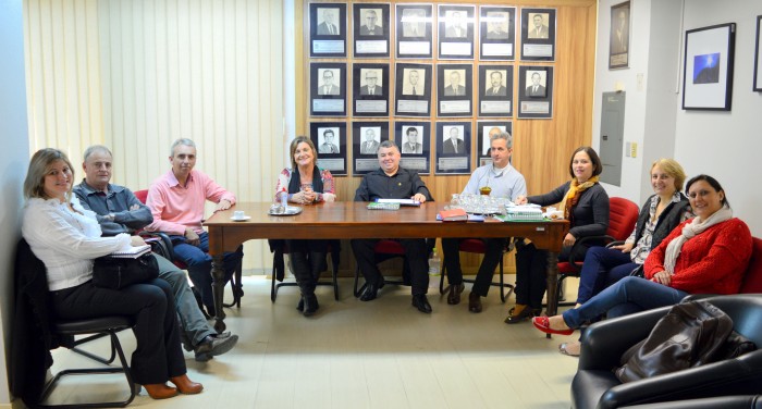 Centro de Refer�ncia Candel�ria recebe reitoria itinerante