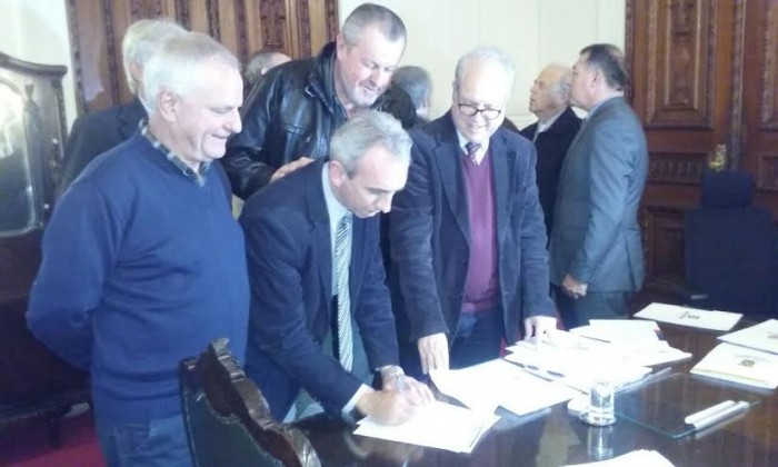 Pavimenta��o asf�ltica da 15 de novembro