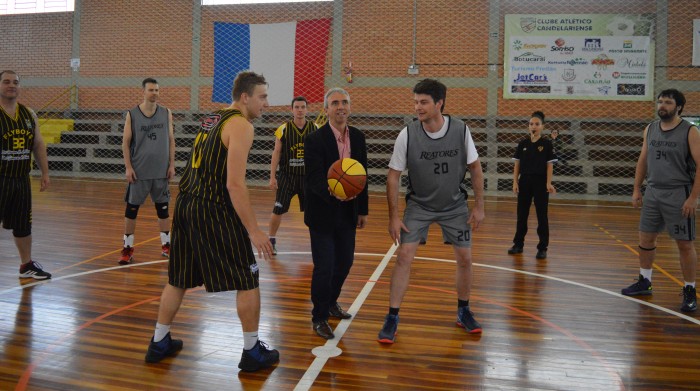 VIII Liga de Basquete e 1� Liga feminina