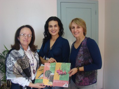Celulose Riograndense entrega cadernos em Candelria