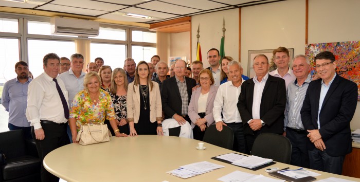Candelria pleiteia alta complexidade em Oftalmologia 