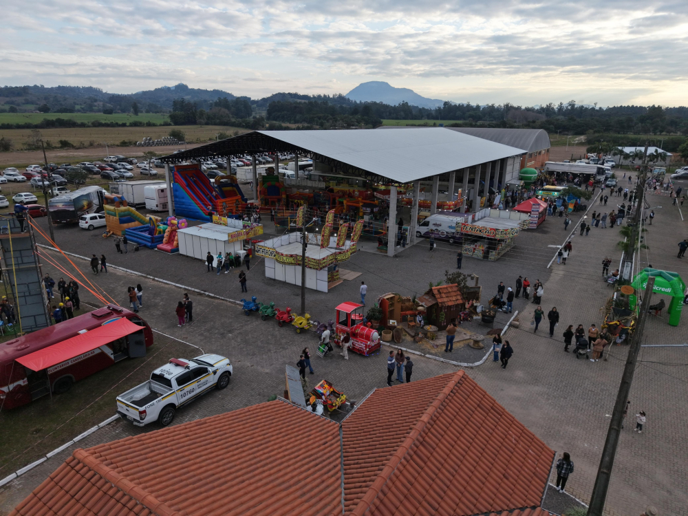 Candelria recebe mais 25 mil pessoas em edio histrica da Festa da Colnia