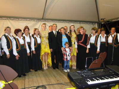 Pontualidade e apresenta��es art�sticas marcam abertura da Chococande