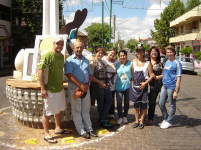 P�scoa  est� nas ruas de Candel�ria