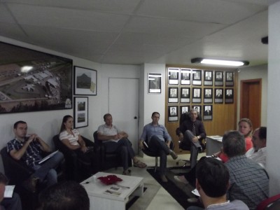 Prefeito reitera austeridade!