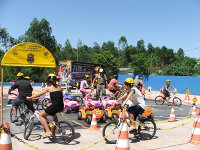 Escola Municipal La Salle recebe a Escolinha de Tr�nsito de Santa Maria