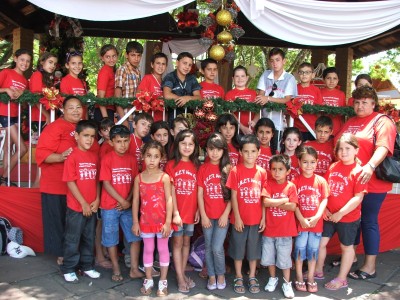 Escola de Rui Pardo visita Candel�ria para conhecer o Natal Criativo
