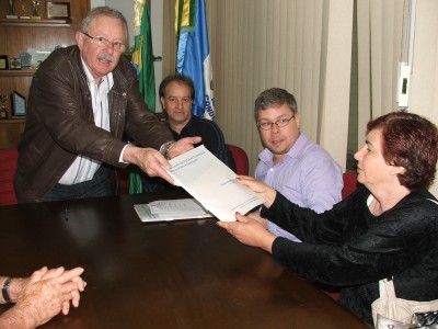 Entrega das Escrituras Casas Populares � Bairro Marilene