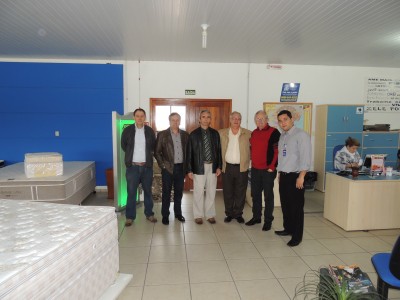 Paulo Butzge visita f�brica da Gazin 