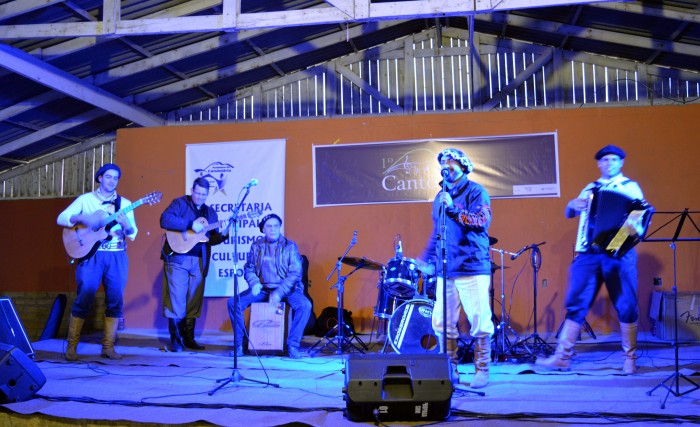 1� Canto Livre do Botucara�