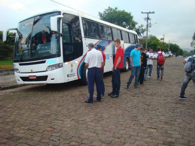 Junta Militar come�a selecionar jovens candelarienses