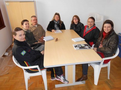 Gabinete da Primeira Dama e Brigada Militar promovem  ch� beneficente