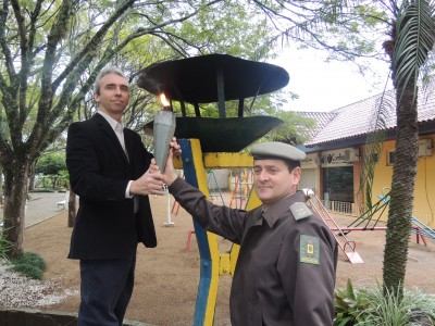 Paulo Butzge abriu a  Semana da P�tria em Candel�ria