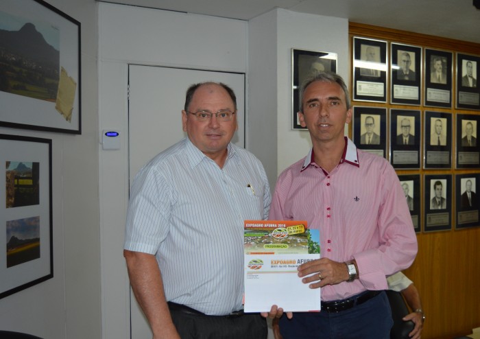 Paulo Butzge recebe convite oficial da Expoagro Afubra 2016