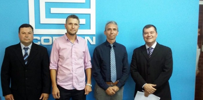 Paulo Butzge prestigia posse na Corsan