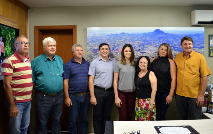 Candel�ria recebe a Deputada Liziane Bayer (PSB)