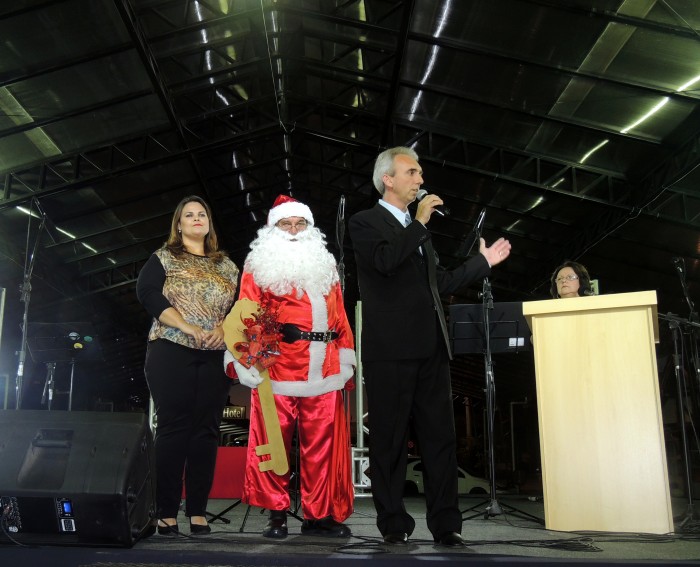 Natal das Candeias teve abertura no domingo