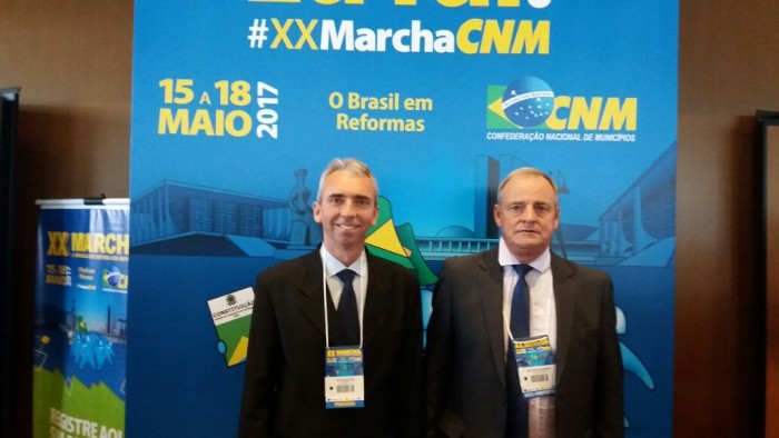 Paulo retorna de Bras�lia e lamenta acontecimentos