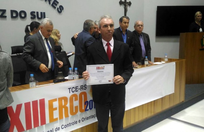 Butzge participa de Encontro do TCE
