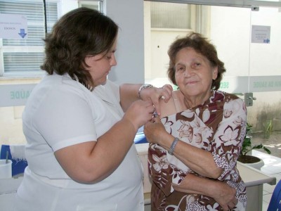 Mais de 800 pessoas j se vacinaram contra a gripe