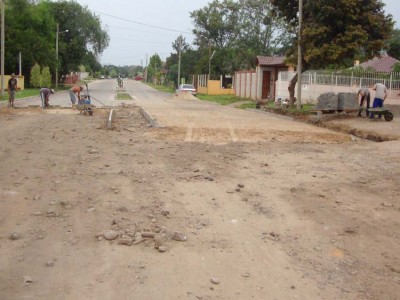 Retomada a pavimenta��o da rua Benjamin Constant 
