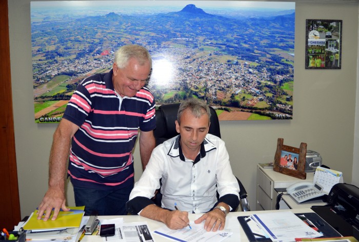 Rui Beise assume a prefeitura de Candel�ria