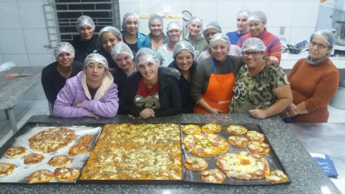 Assist�ncia oportuniza curso de doces e salgados