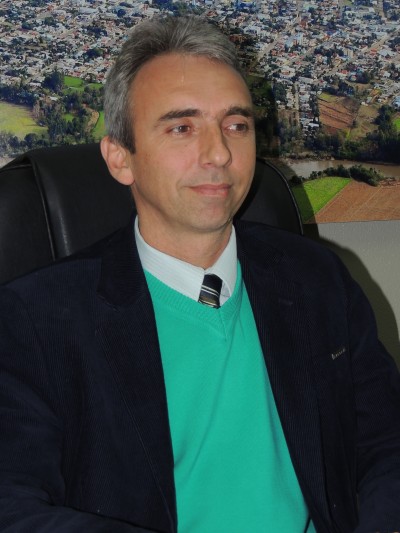 Paulo Butzge vai a Bras�lia no dia de Natal em busca de recursos