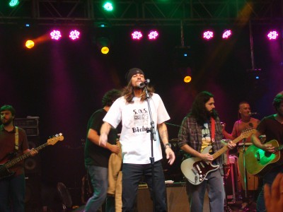 Entre 5 e 6 mil pessoas assistiram Armandinho na 7� Expocande