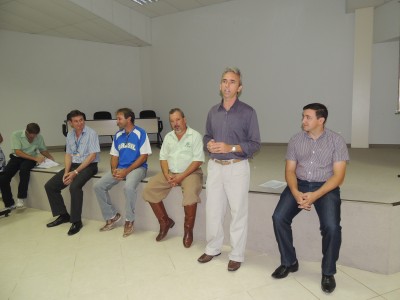 Casa pr�pria para 38 Fam�lias Rurais