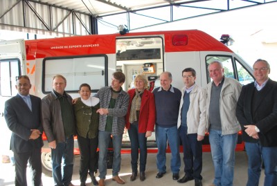 Vice prefeito participa de ato de implanta��o da unidade m�vel do SAMU