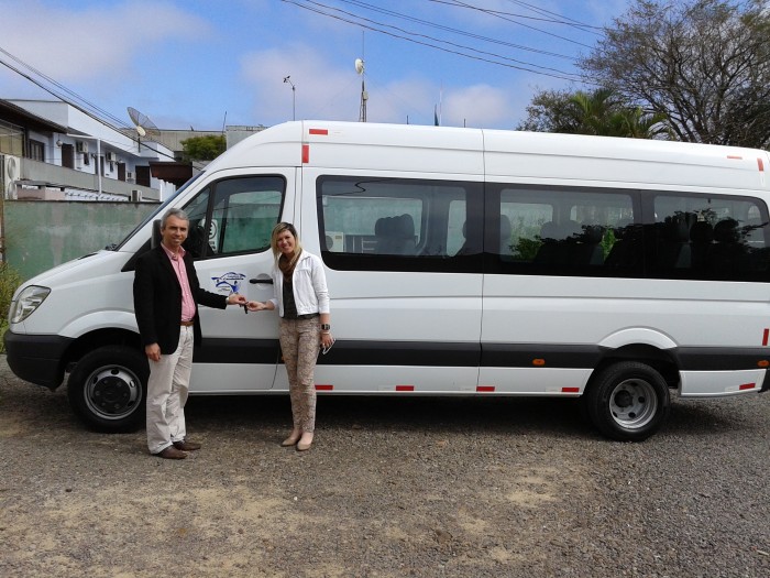 Prefeitura recebe uma nova Van para a sa�de