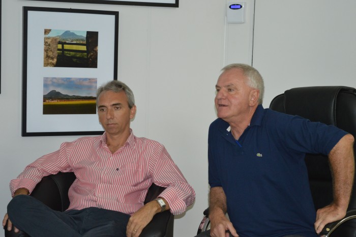 Caminhoneiros e agricultores v�o bloquear  a RSC 287 em Candel�ria