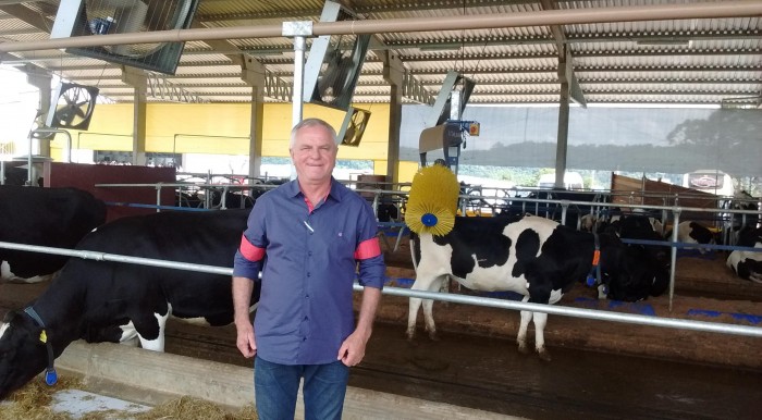 Cooperativa Leiteira inaugura 1� Condom�nio de Produ��o de Leite robotizado