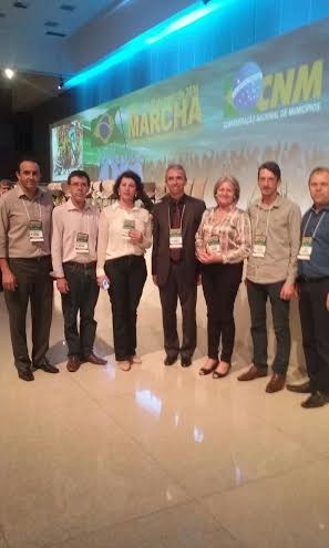 Prefeito Paulo Butzge participa de momento hist�rico em Bras�lia