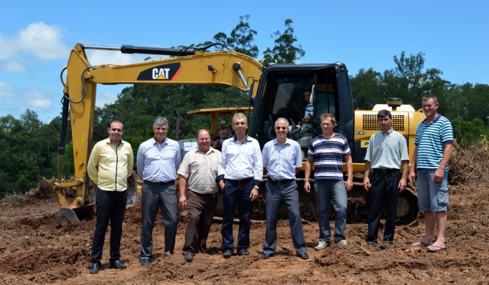 Diretores da D�lia visitam �rea do Cons�rcio Leiteiro